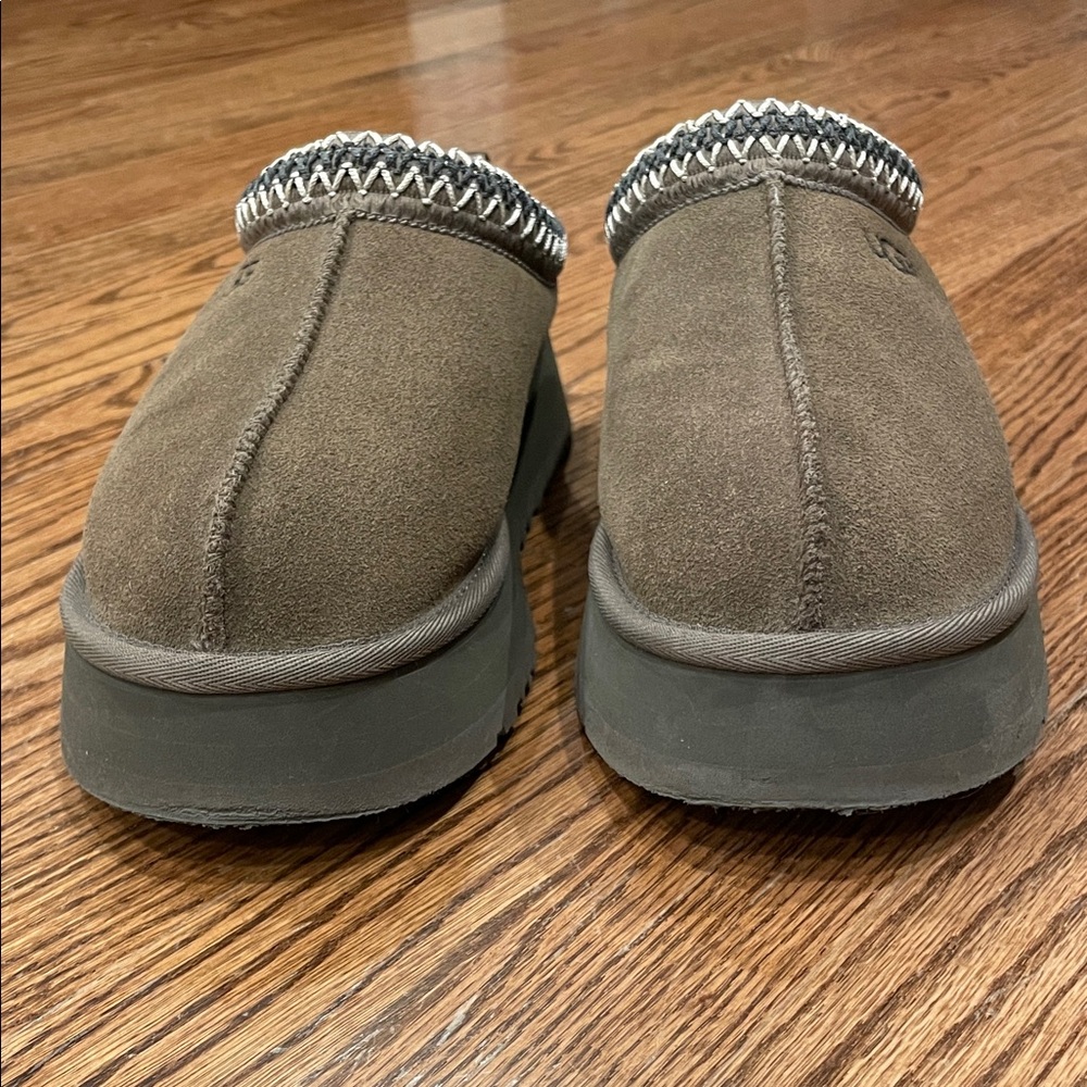 Ugg Olive Tazz - image 3